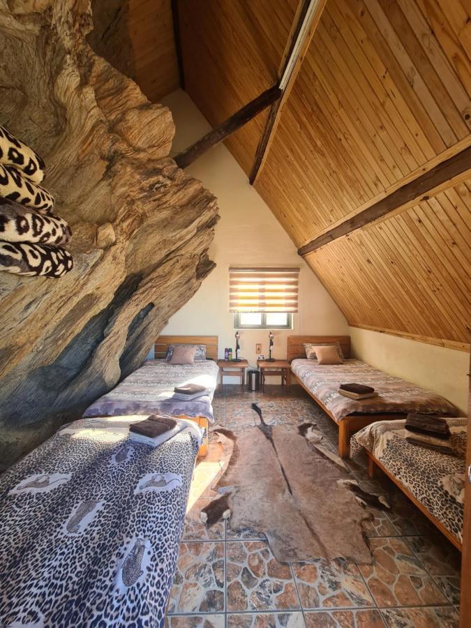 Rooiklip Camp Flintstone Appartement Buitenkant foto