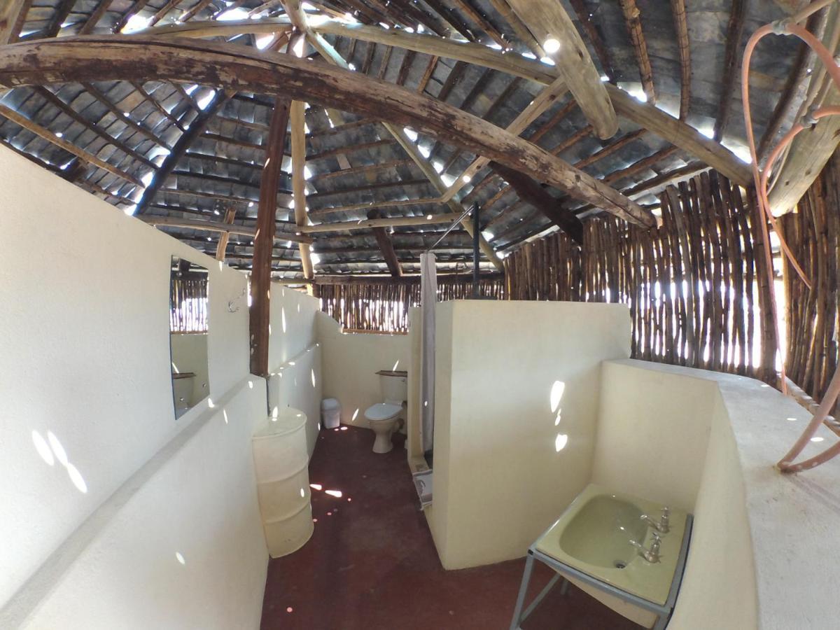 Rooiklip Camp Flintstone Appartement Buitenkant foto