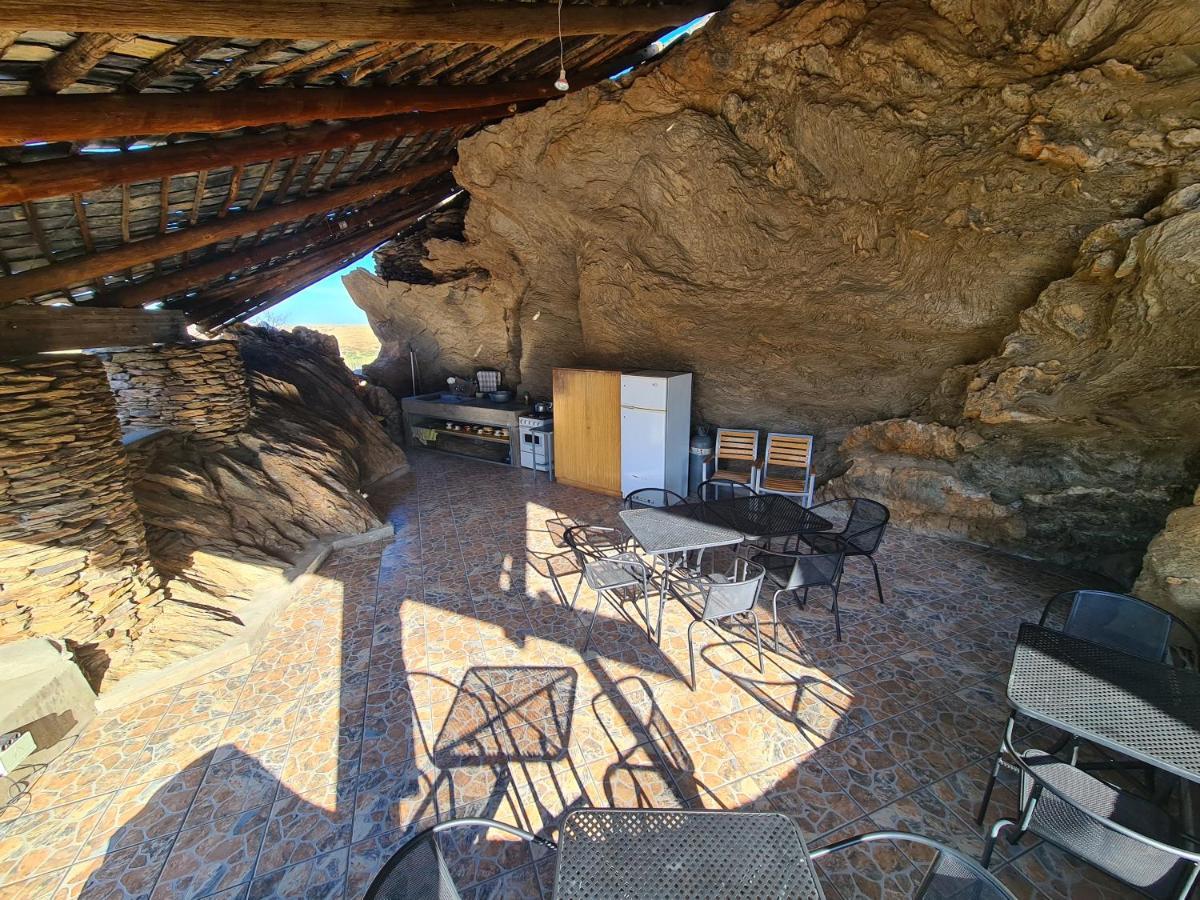 Rooiklip Camp Flintstone Appartement Buitenkant foto