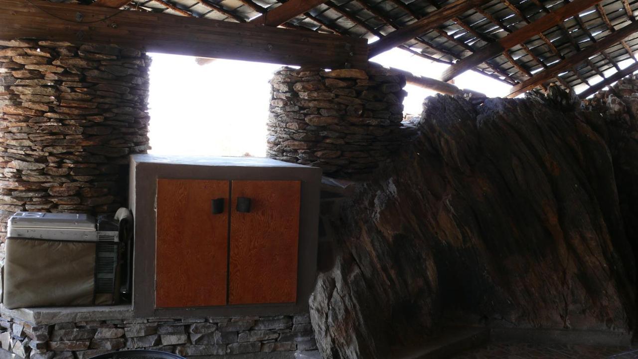 Rooiklip Camp Flintstone Appartement Buitenkant foto