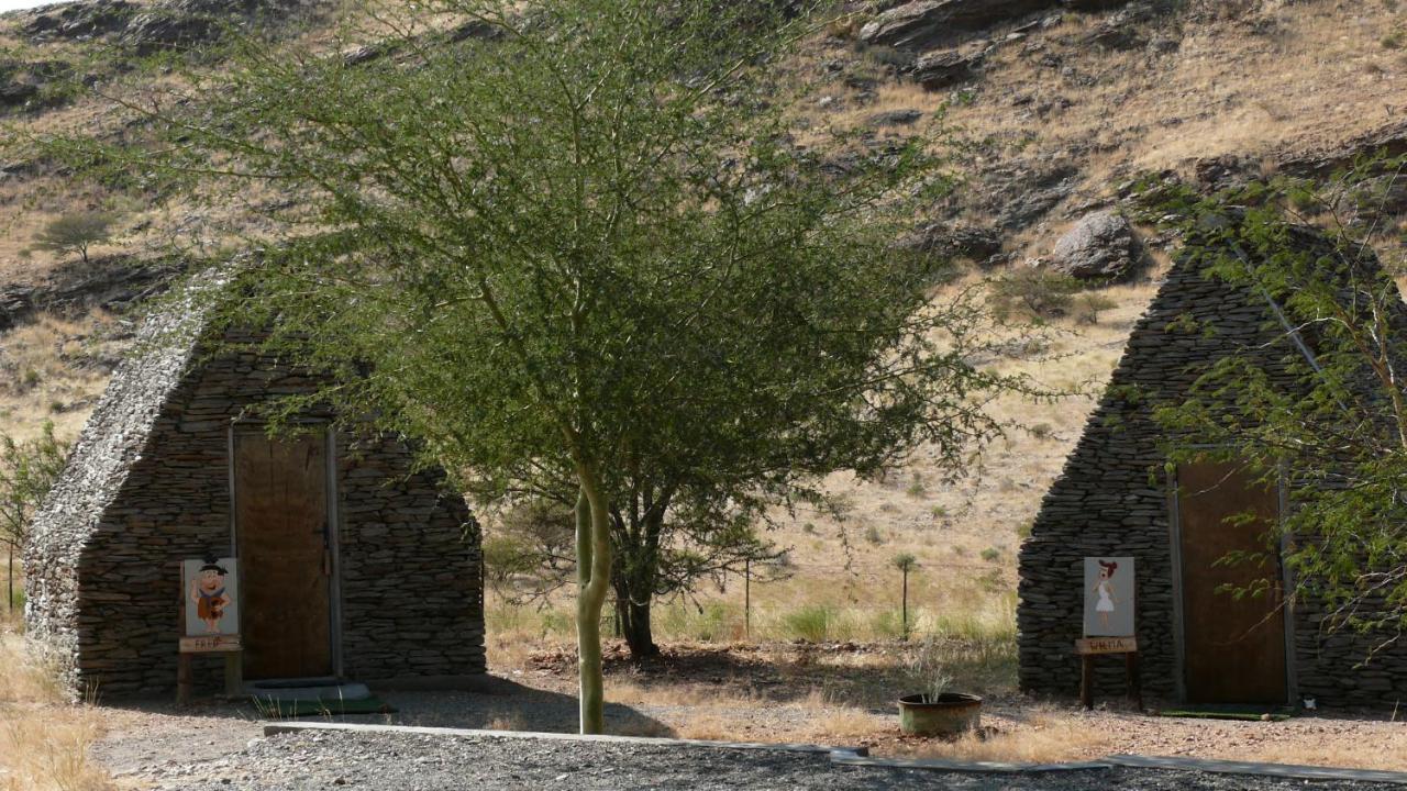 Rooiklip Camp Flintstone Appartement Buitenkant foto