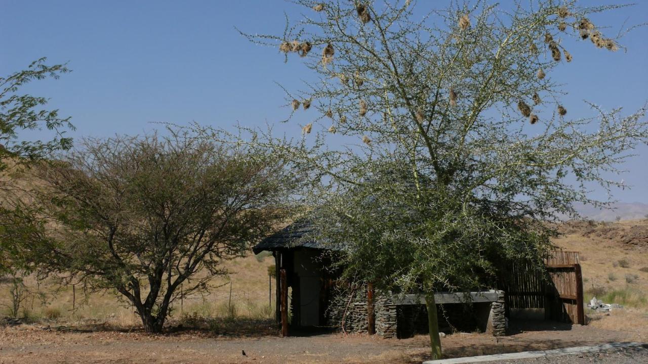 Rooiklip Camp Flintstone Appartement Buitenkant foto