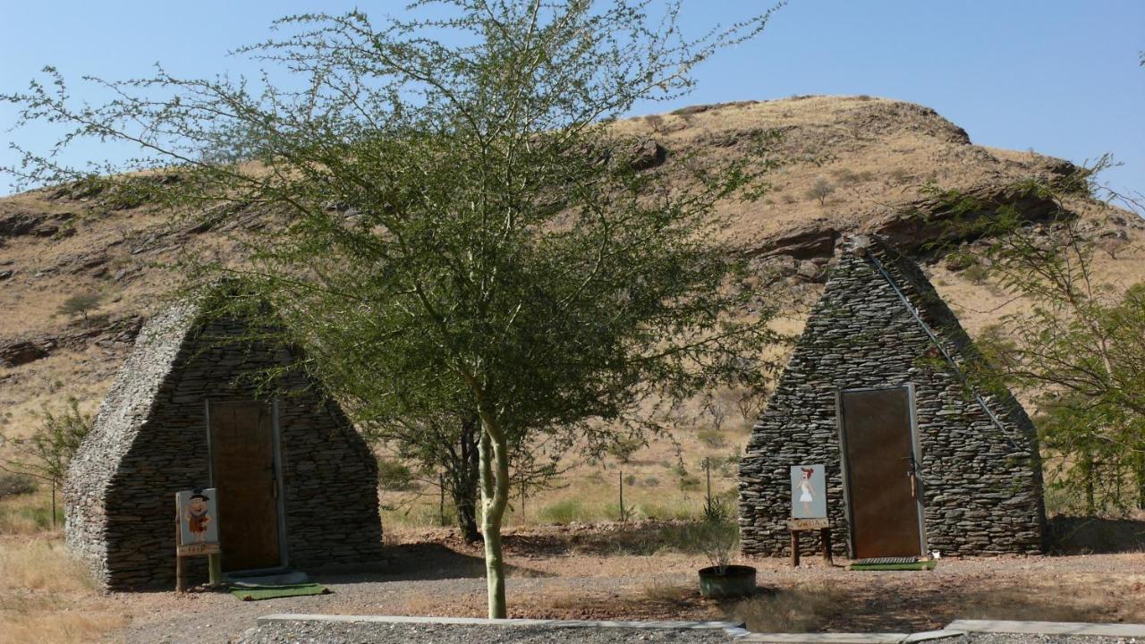 Rooiklip Camp Flintstone Appartement Buitenkant foto