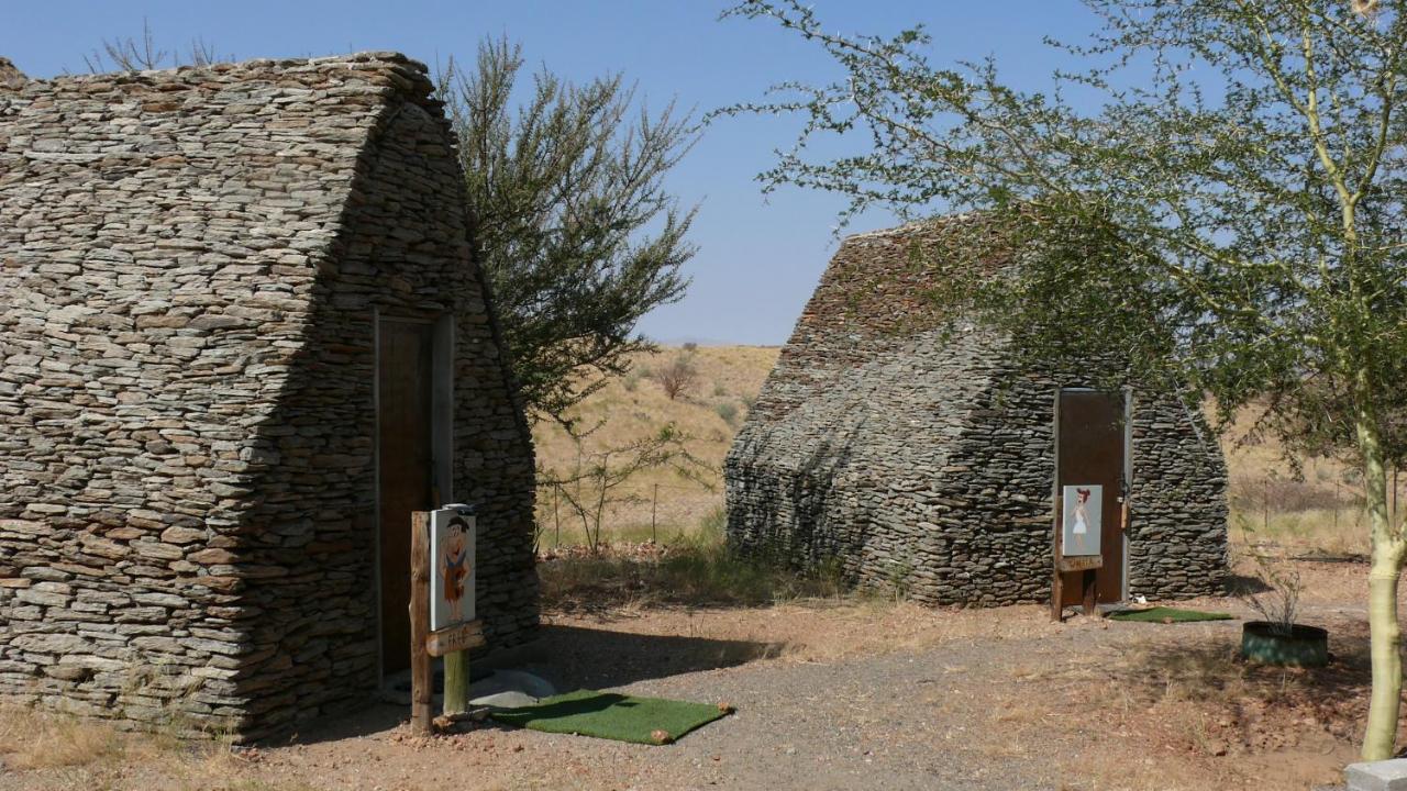 Rooiklip Camp Flintstone Appartement Buitenkant foto